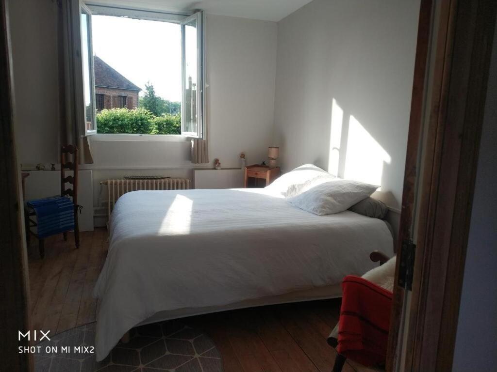 Chambre calme et accueillante, parking gratuit Saint-Germain-la-Poterie Extérieur photo