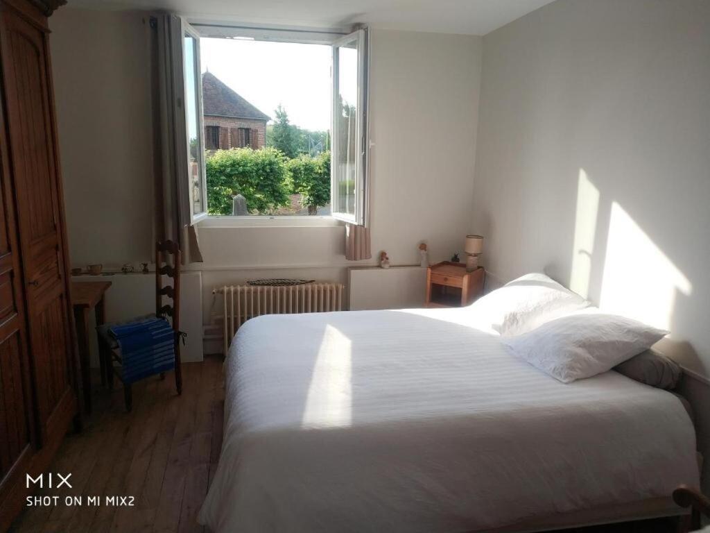 Chambre calme et accueillante, parking gratuit Saint-Germain-la-Poterie Extérieur photo